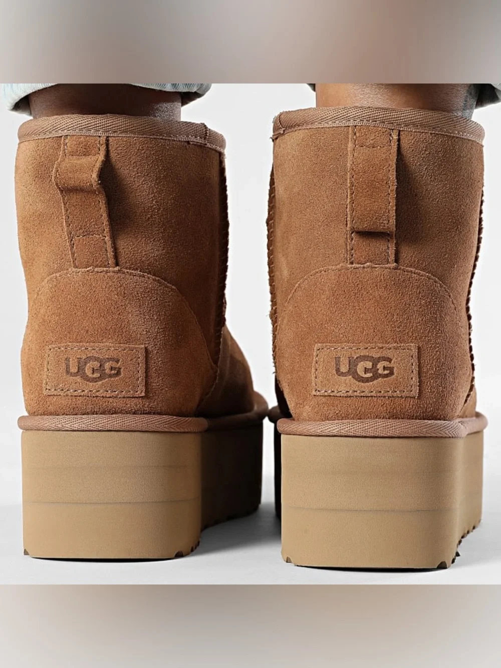 UGG Women's Classic Mini Platform Boot, Chestnut